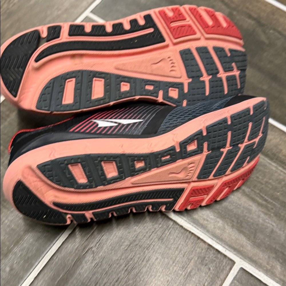 Altra Women's Black and Coral Running Shoes - Picture 5 of 6
